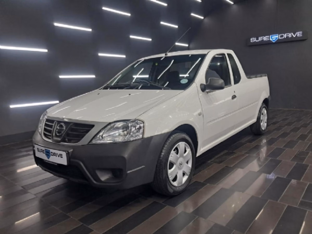 2021 NISSAN NP200 1.6 A/C SAFETY PACK