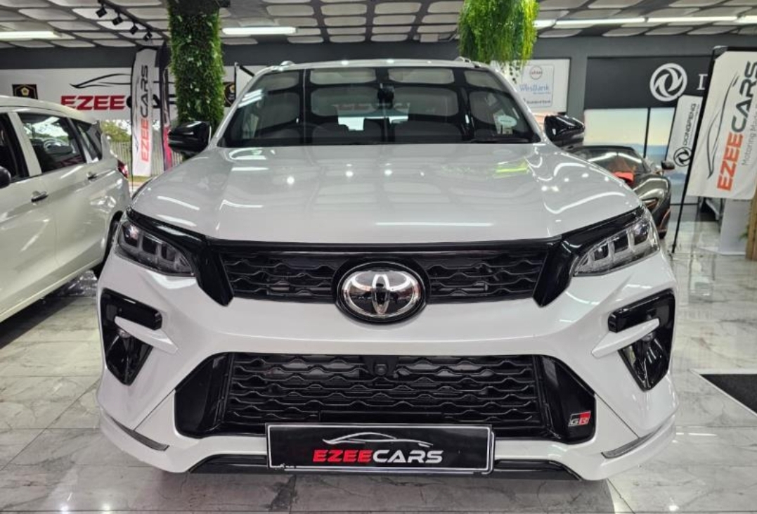 2025 TOYOTA FORTUNER 2.8GD-6 4x4 GR-Sport